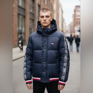 Tommy Hilfiger men’s puffer jacket navy M